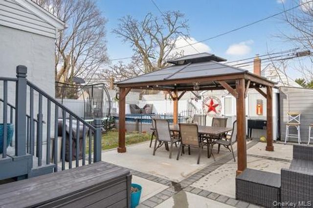 545 Marcellus Road, Williston Park, NY 11596