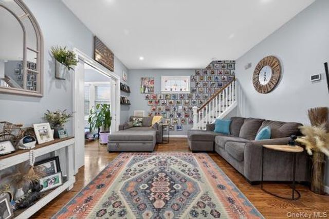 545 Marcellus Road, Williston Park, NY 11596