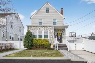 545 Marcellus Road, Williston Park, NY 11596