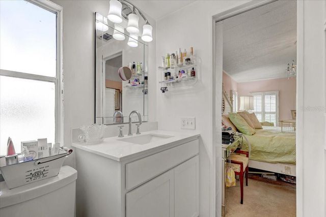 174 CLUBVIEW DRIVE 4, Safety Harbor, FL 34695