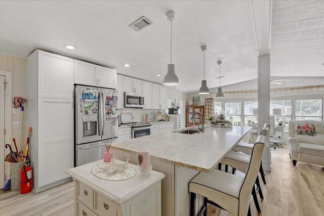 174 CLUBVIEW DRIVE 4, Safety Harbor, FL 34695