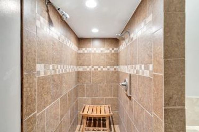 1158 W Bradley Street, Springfield, MO 65803