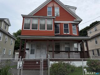 438 Hollister Avenue 1st floor, Bridgeport, CT 06607
