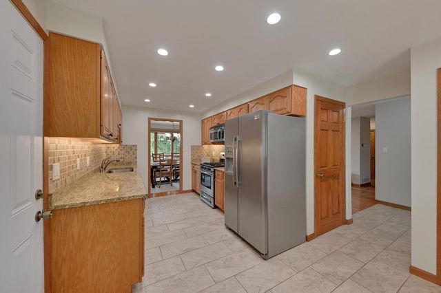 541 N Green Bay ROAD, Cedarburg, WI 53012