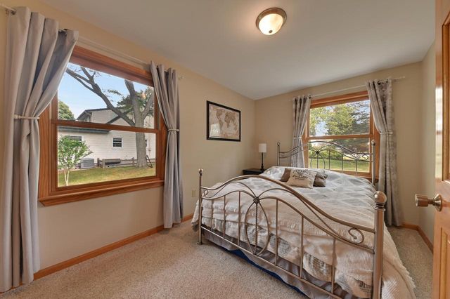 541 N Green Bay ROAD, Cedarburg, WI 53012