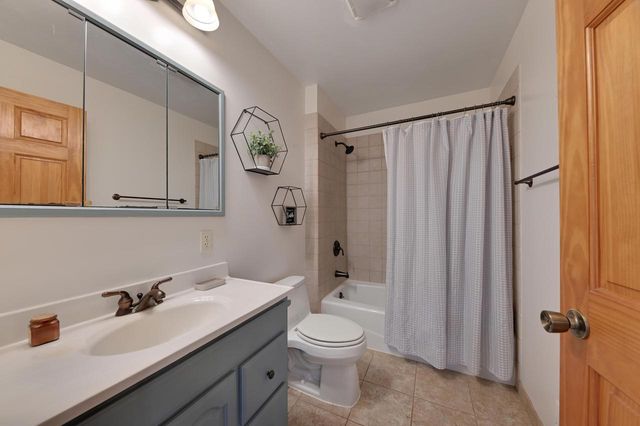 541 N Green Bay ROAD, Cedarburg, WI 53012