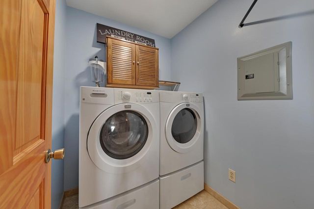 541 N Green Bay ROAD, Cedarburg, WI 53012