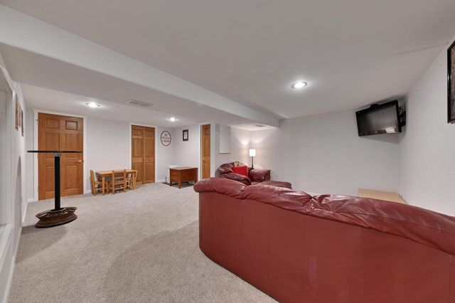 541 N Green Bay ROAD, Cedarburg, WI 53012