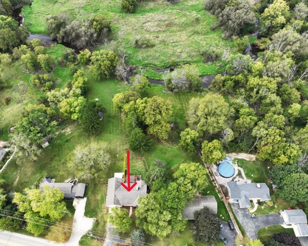 541 N Green Bay ROAD, Cedarburg, WI 53012