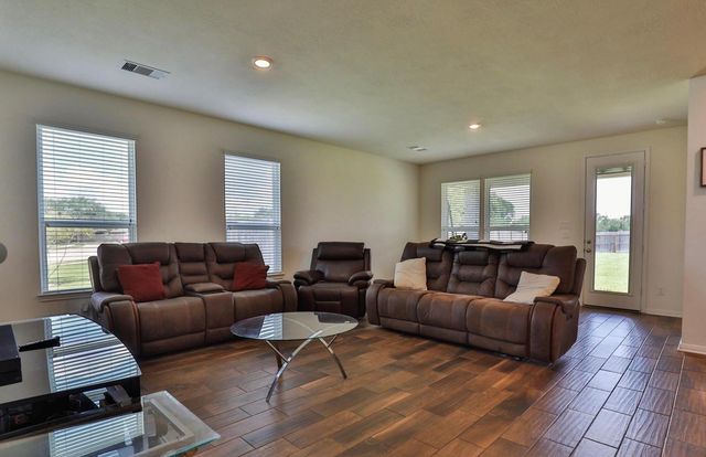 5703 Texas Sage Drive, Rosenberg, TX 77469