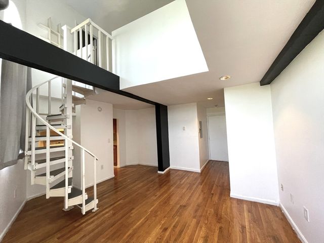 124 Winnisiment Street 9, Chelsea, MA 02150