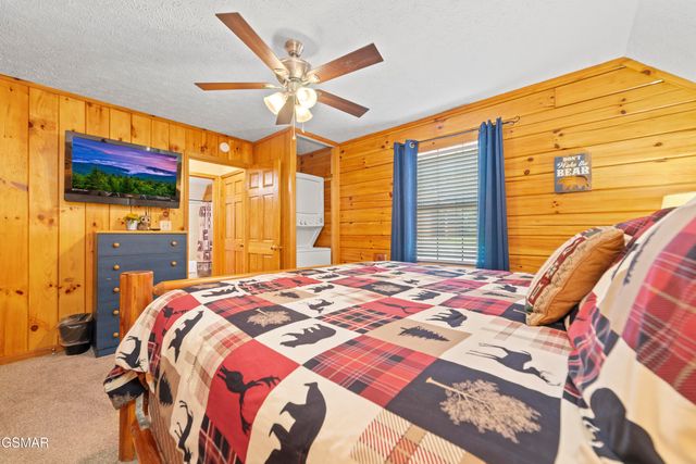1656 Racoon Den Way, Sevierville, TN 37862