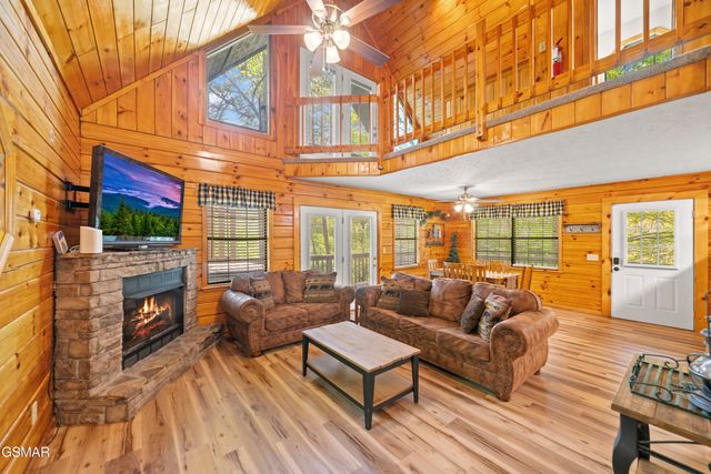 1656 Racoon Den Way, Sevierville, TN 37862