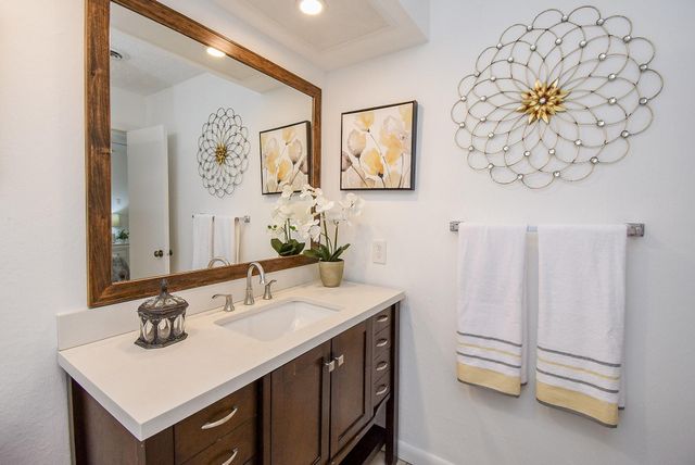 5542 Holly Street 207, Houston, TX 77081