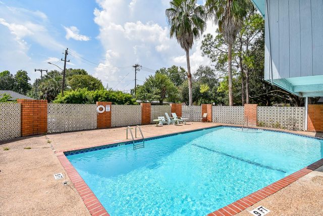 5542 Holly Street 207, Houston, TX 77081