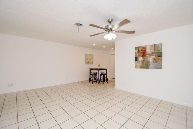 5542 Holly Street 207, Houston, TX 77081