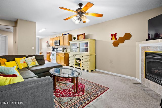 209 Covington Lane, Maryville, TN 37804