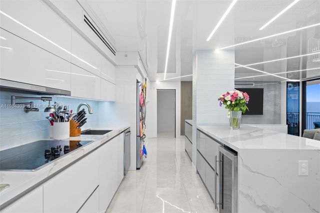 210 174th St 2319, Sunny Isles Beach, FL 33160