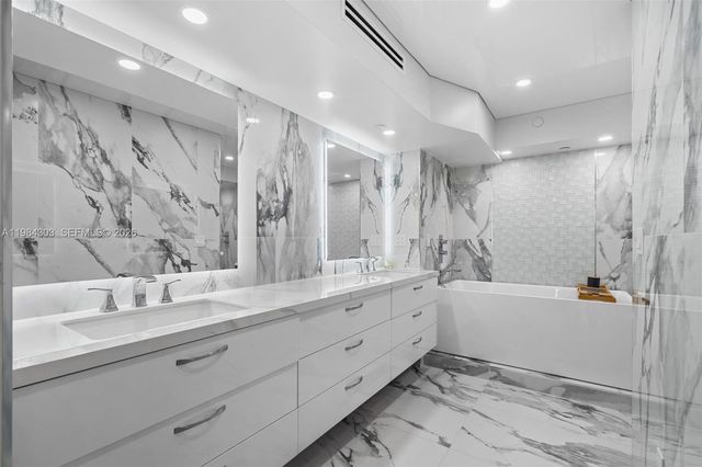 210 174th St 2319, Sunny Isles Beach, FL 33160