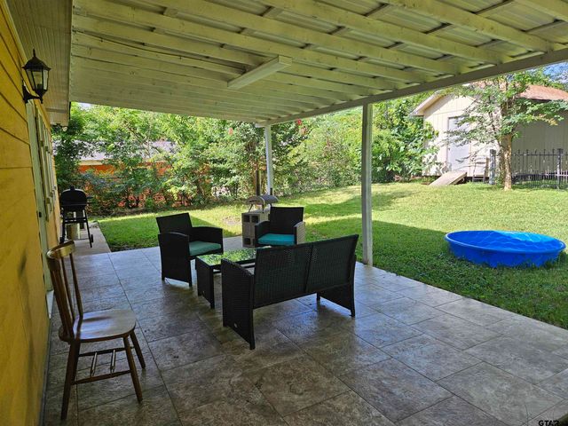 321 N Forest Ave, Tyler, TX 75701