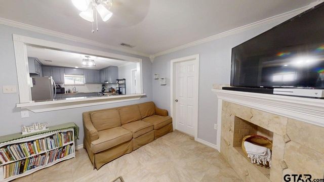 321 N Forest Ave, Tyler, TX 75701
