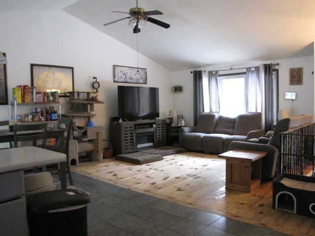 14 Country Acres Road, Sandown, NH 03873