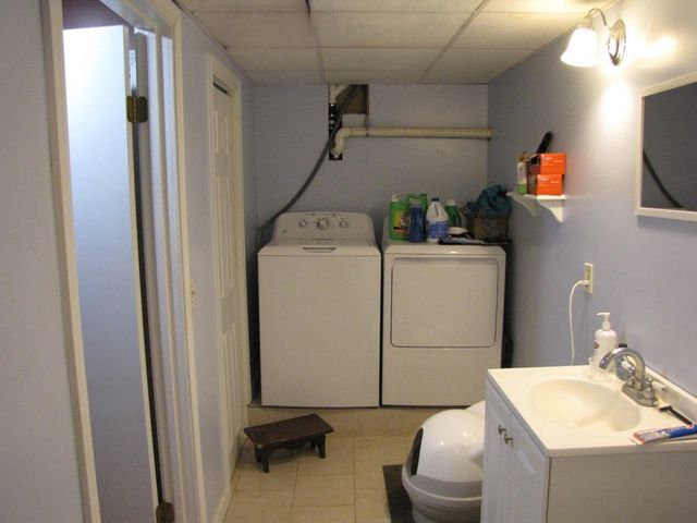 14 Country Acres Road, Sandown, NH 03873