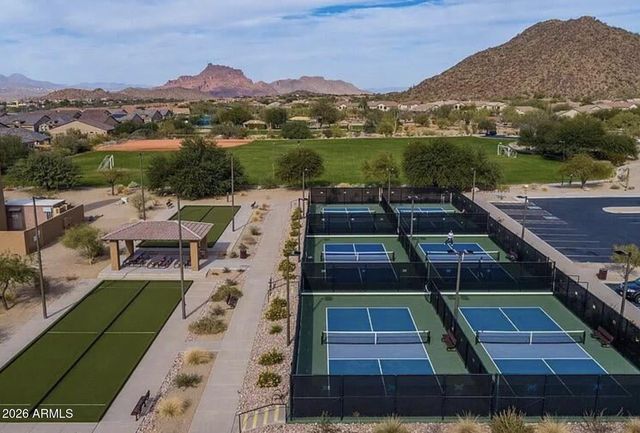 6915 E PORTIA Street, Mesa, AZ 85207