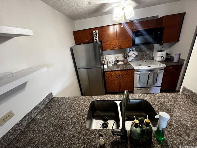 60 N Beretania Street 1710, Honolulu, HI 96817