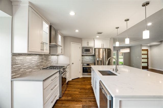 4132 Candlenut Lane, Dallas, TX 75244