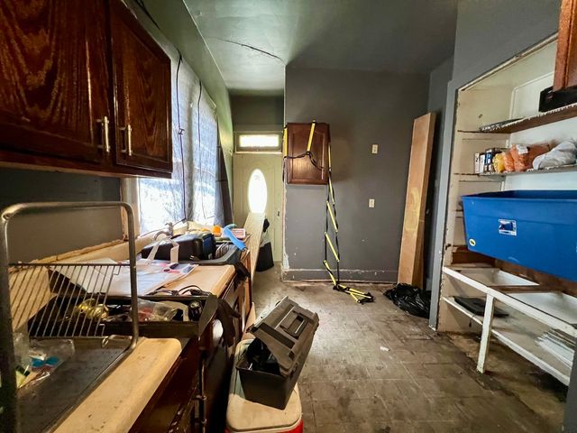 657 W Wood Street, Decatur, IL 62522