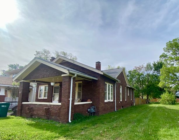 657 W Wood Street, Decatur, IL 62522