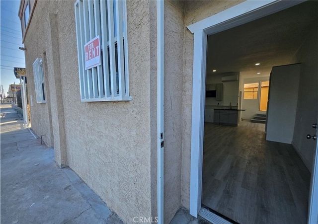 9705 S Normandie, Los Angeles, CA 90044