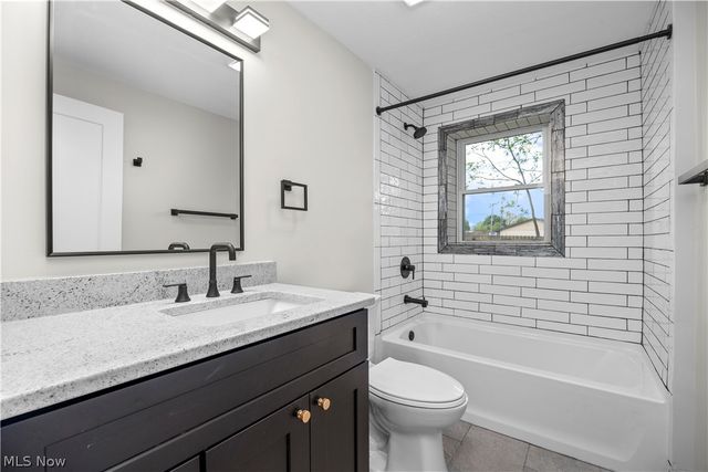 4160 State Park Drive, New Franklin, OH 44319