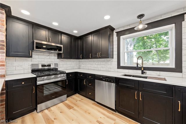 4160 State Park Drive, New Franklin, OH 44319