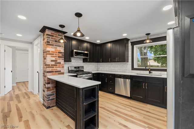 4160 State Park Drive, New Franklin, OH 44319