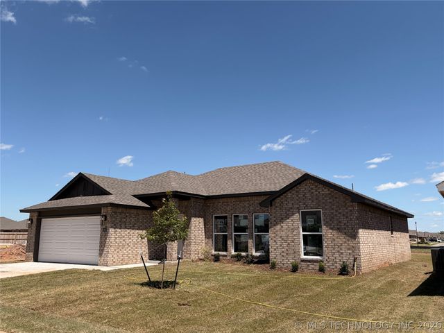10945 S 271st East Avenue, Coweta, OK 74429