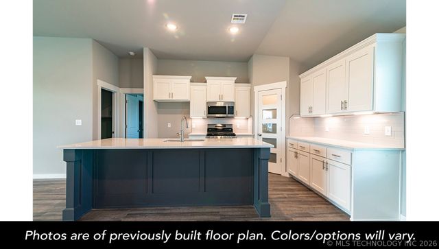 10945 S 271st East Avenue, Coweta, OK 74429