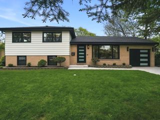 1602 W Willow Lane, Mount Prospect, IL 60056