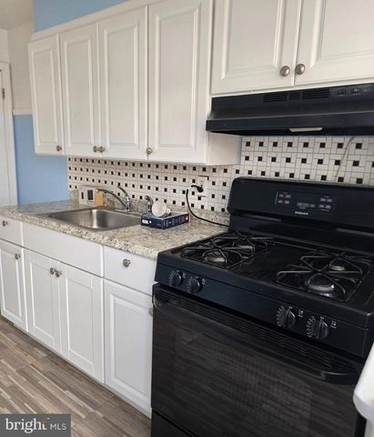 7801 HILLSWAY, Parkville, MD 21234