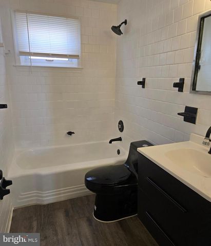 7801 HILLSWAY, Parkville, MD 21234