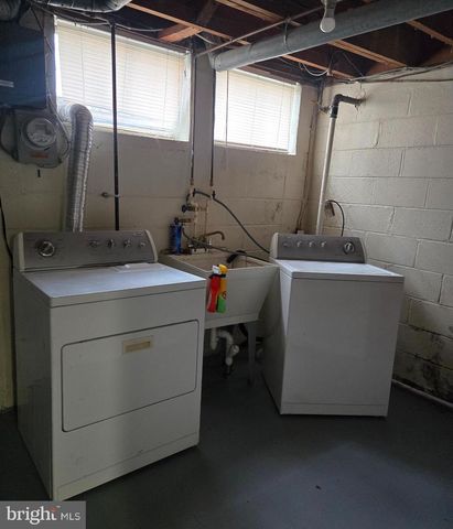 7801 HILLSWAY, Parkville, MD 21234