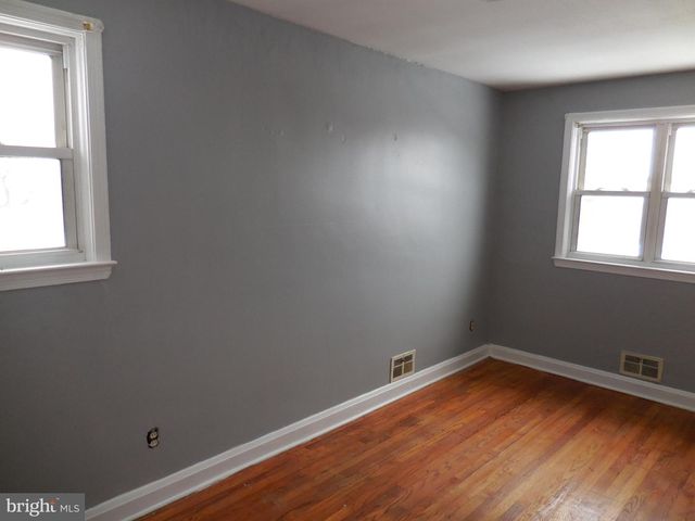 7801 HILLSWAY, Parkville, MD 21234