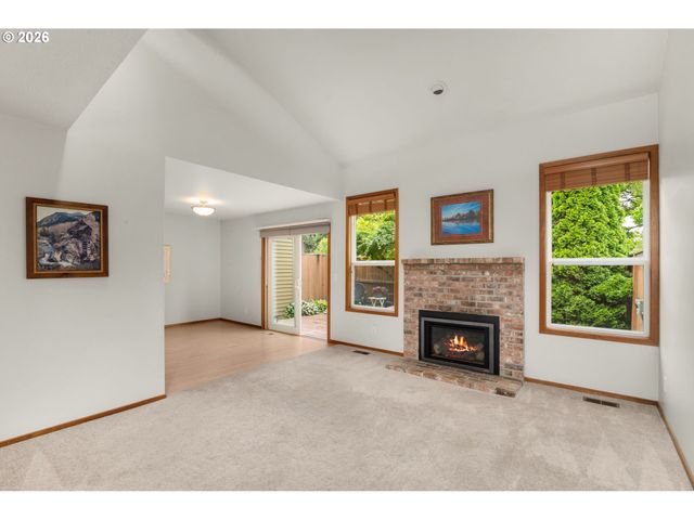 12700 Sw BARBERRY Dr, Beaverton, OR 97008