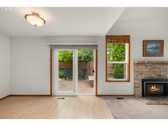 12700 Sw BARBERRY Dr, Beaverton, OR 97008