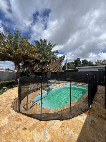 551 E 60th St, Hialeah, FL 33013