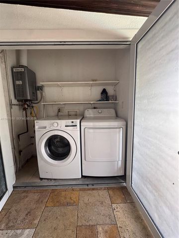 551 E 60th St, Hialeah, FL 33013