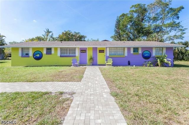 11093 Kelly RD, Fort Myers, FL 33908
