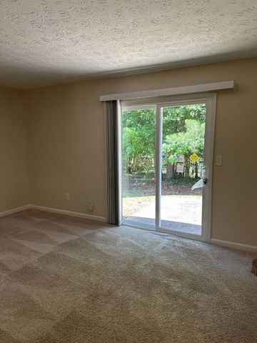 5956 N Castlegate Drive, Atlanta, GA 30349