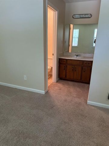 5956 N Castlegate Drive, Atlanta, GA 30349